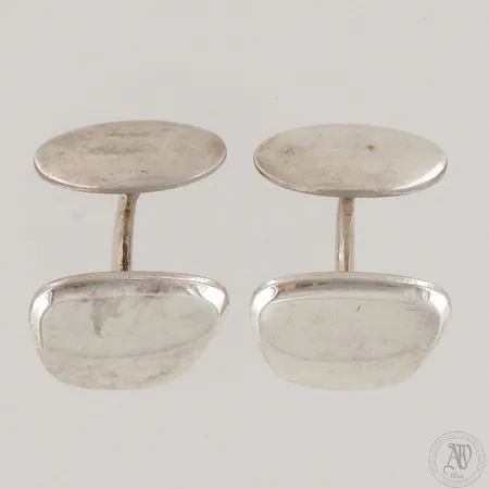 Kalvosinnapit, käytön jälkiä, mitat 17x18mm, 813br,  Paino: 14,7 g