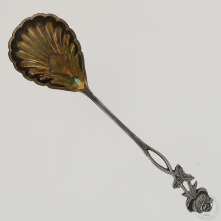 Sokerilusikka, Ruusu, kaiverrettu, pituus 130mm, 813,  Paino: 12,8 g