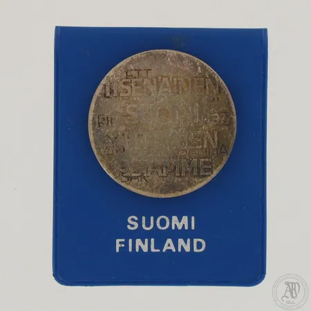 Juhlaraha Itsenäinen Suomi 60 vuotta, nimellisarvo 10mk, 500,  Paino: 21,5 g