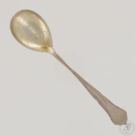 Hillolusikka, Chippendale, kaiverrettu ja käytön jälkiä, pituus 130mm, 813,  Paino: 17 g