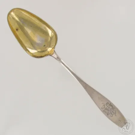 Tarjoilulusikka, Matta, kaiverrettu, pituus 260mm, 813, Paino: 80,8 g