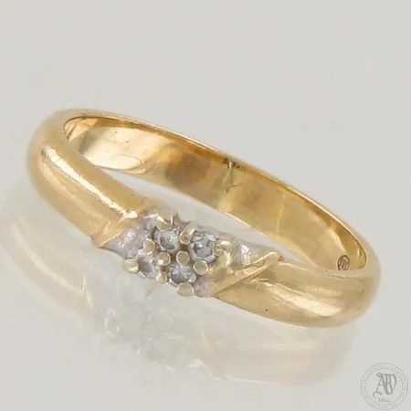 Timanttisormus 4xn.0.02ct, koko 17, 585,  Paino: 2,8 g
