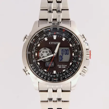 Teräsrannekello, Citizen Promaster, Eco Drive WR 200, quartz, pieniä käytön jälkiä, ref. U200-R005634, taulun Ø 45mm, rannekeen pituus 180mm,  Lähetetään postipakettina.