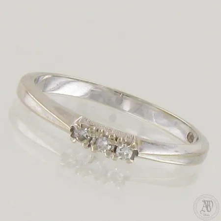 Timanttisormus 3xn.0.005ct, koko 16, 750 valkokulta,  Paino: 1,8 g