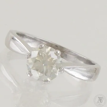Timanttisormus 1xn.1.26ct, koko 16½, 750 valkokulta,   Paino: 4,5 g