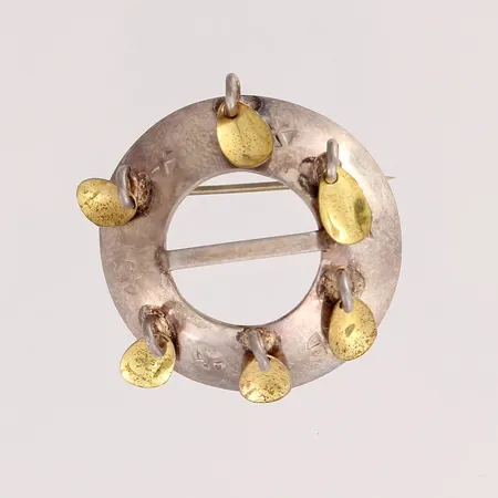 Rintaneula, Ø 27mm, Inari ja handmade leima, 925,  Paino: 4,7 g