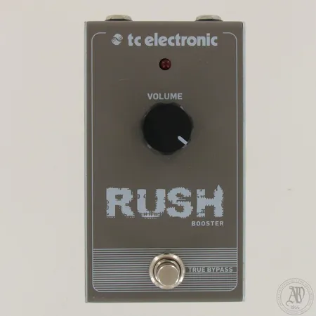 Efektipedaali TC Electronics Rush Booster, käytöstä aiheutunutta pientä kulumaa.  Lähetetään postipakettina.