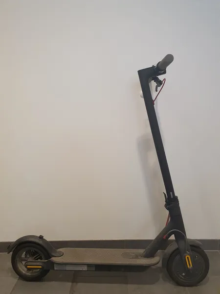 Sähköpotkulauta Xiaomi, Mi Electric Scooter Black,  laturi, ostokuitti 13.07.2020 Ei lähetetä