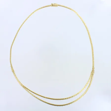 Kaulakoru, pituus 47cm, lukossa kaiverrus, 750, paino 29,5g 