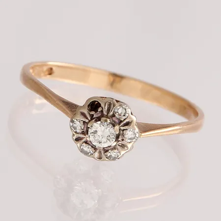 Timanttisormus 1xn0.07ct, 5xn.0.01ct, yksi itimantti puuttuu, 585, paino  Paino: 1,3 g