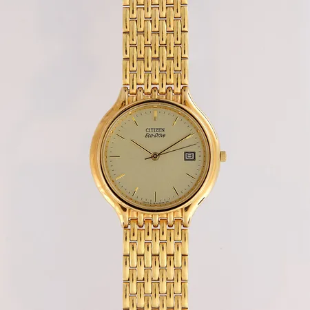 Teräsrannekello, Citizen Eco-Drive, kaiverrettu, rungon Ø35mm, quartz:paristo vähissä, rannekeen pituus 205mm