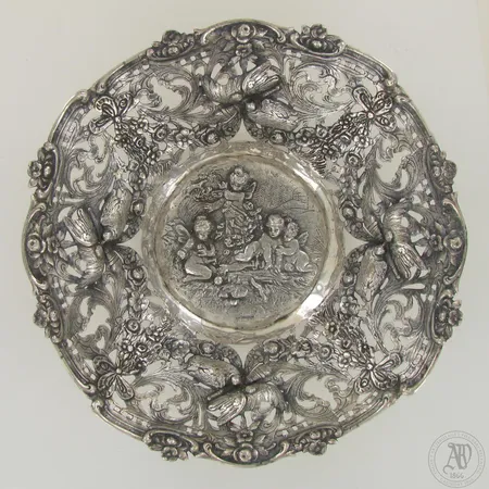 Hopeavati, korkeus 100mm ja leveys 280mm, 813,  Paino: 642,9 g