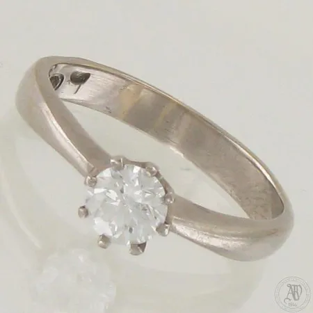 Timanttisormus 1xn.0.60ct, koko 18½, 750 valkokulta,  Paino: 4,8 g