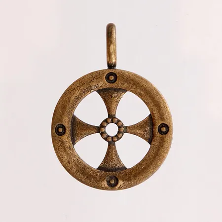 Riipus, Kalevala Koru, korkeus 32mm, pronssia