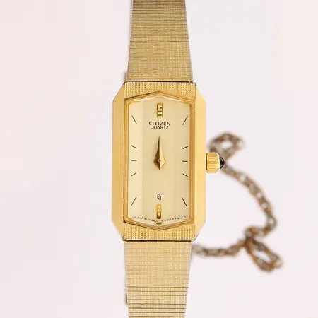 Teräsrannekello, Citizen, quartz: paristo loppunut, mitat 12x21mm, rannekeen pituus 160mm,