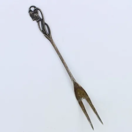 Leikkelehaarukka, kaiverrettu, pituus 137mm, 813h,  Paino: 10,4 g