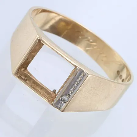 Viallinen timanttisormus 1xn.0.005ct, kaiverrettu, koko 21¾, 585,   Paino: 5,7 g