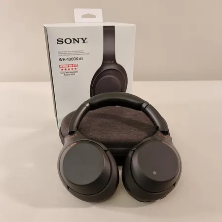 Vastamelukuulokkeet, Sony WH-1000XM3, laatikko. Lähetetään postipakettina.