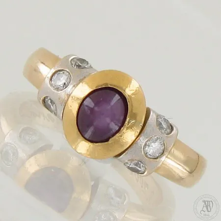 Kivisormus timanteilla 6xn.0.07ct, koko 17¼, kaiverrettu, 585br,  Paino: 7,5 g