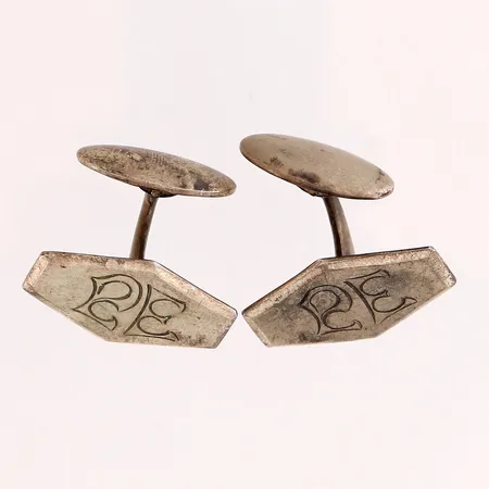 Kalvosinnapit, kaiverrettu, leveys 23mm, 813,  Paino: 12,1 g
