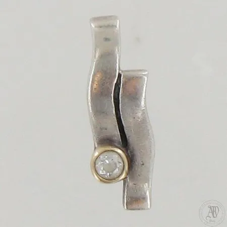 Kiviriipus, korkeus ja leveys 20mm ja 5mm, 925br,  Paino: 2,2 g
