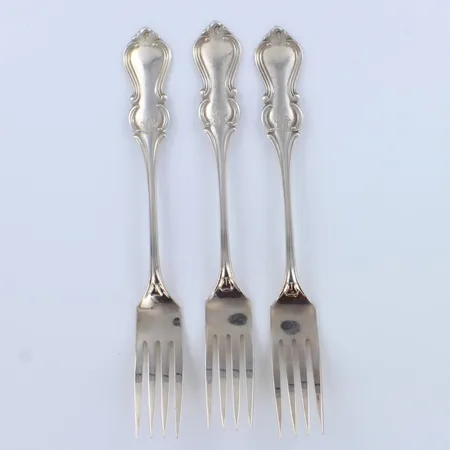 Kolme haarukkaa, pituus 146mm, 830,  Paino: 67,1 g