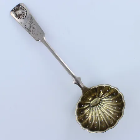 Sirotinlusikka, musla, kaiverrettu, pituus 156mm, 813h,  Paino: 33,3 g