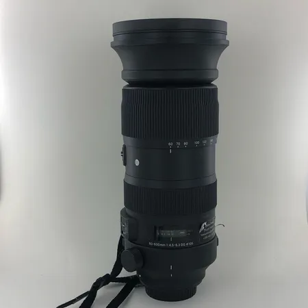 Sigma 60-600mm f/4.5-6.3 S DG OS HSM Sports -objektiivi, ei linssinsuojusta.