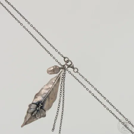 Kaulaketju riipuksella, Lotta Djossou Paris, ketjun pituus 44,5cm ja riipuksen korkeus 70mm, 925,  Paino: 13,7 g