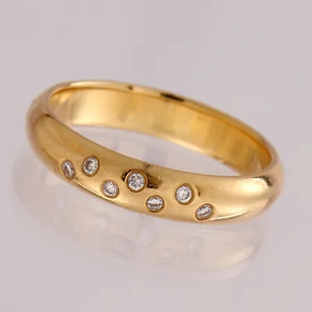 Timanttisormus 7xn.0.01ct, koko 17¼, leveys 4mm, 750, Paino: 4,7 g