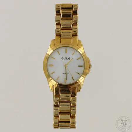 Teräsrannekello o.n.e, quartz, pieniä käytön jälkiä, rungon Ø 32mm, rannekkeen pituus 175mm