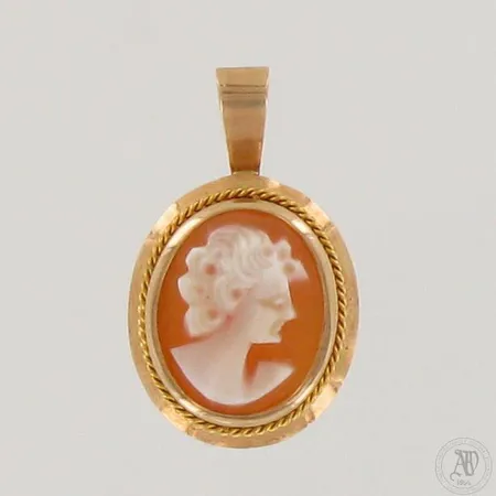 Camee-riipus, korkeus 20mm, leveys 13mm, 585br,   Paino: 1,2 g