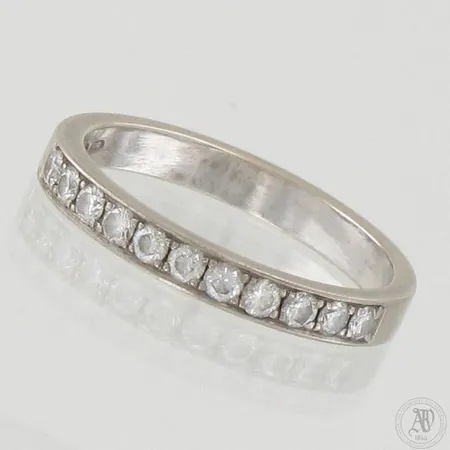Timanttisormus 11xn.0.03ct, koko 17½, 750 valkokulta,  Paino: 3,8 g