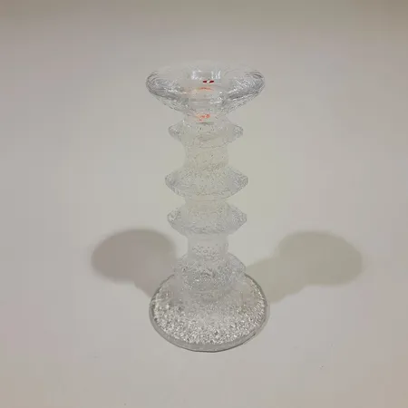 Kynttilänjalka Iittala, Festivo, design Timo Sarpaneva, signeerattu, korkeus 180mm Lähetetään postipakettina.