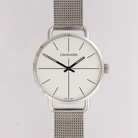 Teräsrannekello, Calvin Klein, lasissa pieni naarmu, rungon Ø 42mm, quartz, ref. K7B 211