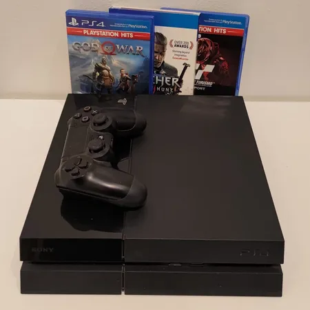 Playstation 4 500GB, johdot, yksi ohjain ja kolme peliä (Gran Turismo, Wither 3, God of War)