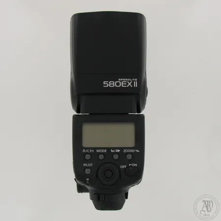 Salamalaite Canon Speedlite 580EX II.  Lähetetään postipakettina.