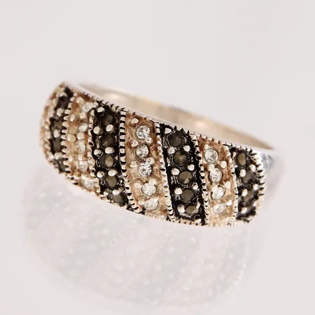 Kivisormus, koko 19¼, 925br,  Paino: 5,9 g