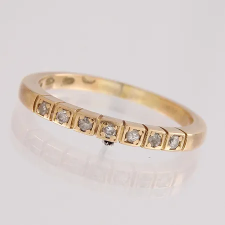 Timanttisormus 7xn.0.02ct osassa lohkeamia, koko 17¾, 585,  Paino: 2,8 g