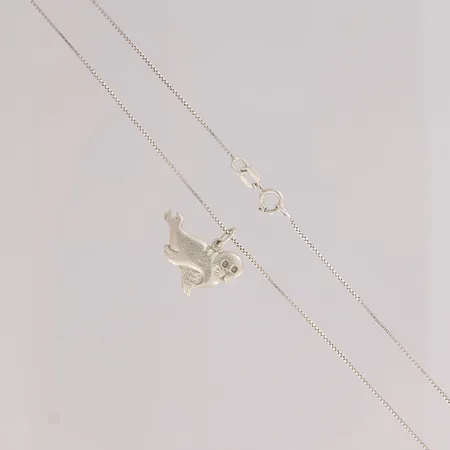 Kaulaketju ja riipus, pituus 38,5cm, 835 ja 925,  Paino: 2,8 g