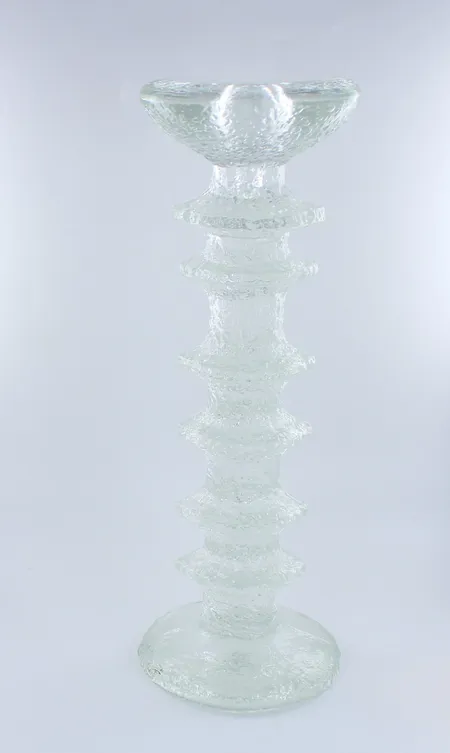 Kynttilänjalka Iittala, Festivo, design Timo Sarpaneva, korkeus 250mm, kaiverrus TS Lähetetään postipakettina.