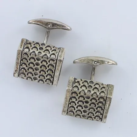 Kuvioidut kalvosinnapit, korkeus 17mm, 830br,  Paino: 20,8 g