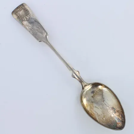Jälkiruokalusikka, musla, kaiverrettu, pituus 167mm, 813h,  Paino: 30,3 g
