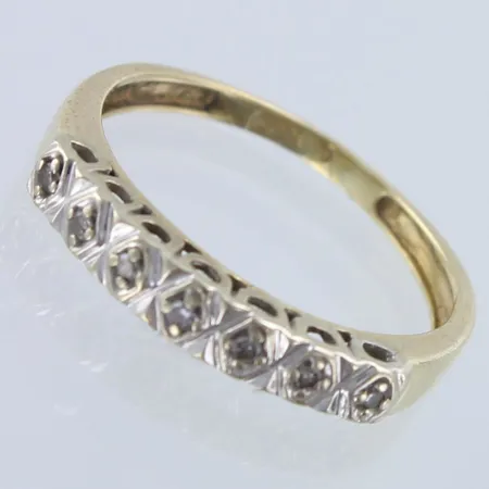 Timanttisormus 7xn.0.005ct , koko 16½, 585,  Paino: 1,7 g