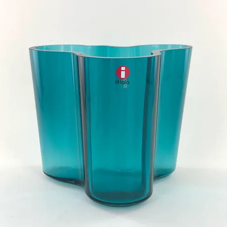 Aalto-maljakko, Iittala, design Alvar Aalto, korkeus 95mm, petrooli