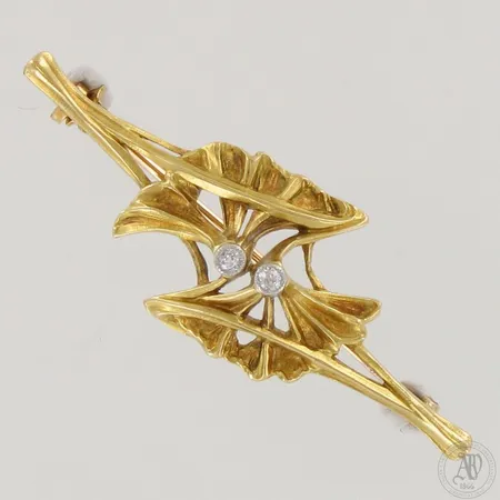 Timanttirintaneula 2xn.0.06ct, korkeus 25mm ja leveys 55mm, tekijäleima VIN, 750br,  Paino: 8,1 g