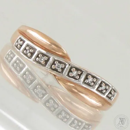 Timanttisormus 8xn.0.005ct, pieniä käytön jälkiä, koko 16¾, 585,  Paino: 2 g