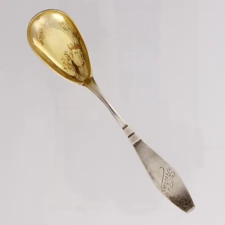 Sokerilusikka, Matta, pituus 135mm, kaiverrettu, 813,   Paino: 16,7 g