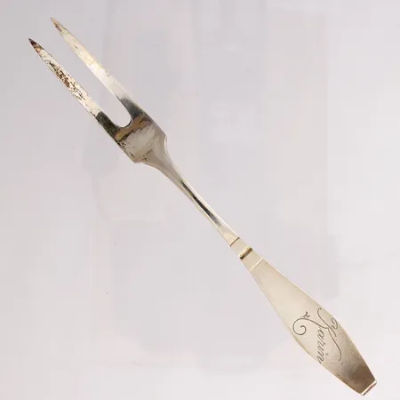 Leikkelehaarukka, pituus 163mm, kaiverrettu, 813,  Paino: 23,3 g