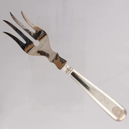 Kakkuatrain, kaiverrettu, Musla, pituus 210mm, 813br,  Paino: 52,3 g